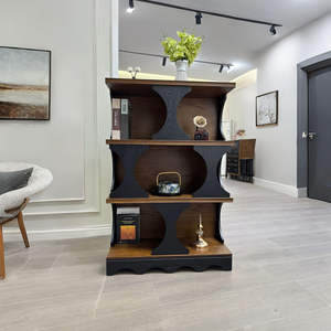 Libreria in Legno Massello Stile Retrò Francese, Scaffale da Terra in Rovere Hadid, Grande Capacità, Mobile Espositivo Moderno Antico per Camera da Letto e Magazzino - Product Image 1