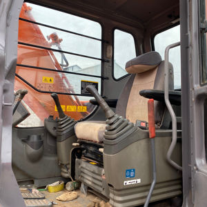 รถขุดฮิตาชิ ZX130 มือสอง ทนทาน น้ำหนักใช้งาน 13 ตัน สำหรับงานเหมืองและงานดิน รถขุดฮิตาชิ 130 - Product Image 6