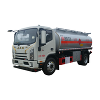Camion-citerne léger JAC 8 tonnes à faible consommation pour le transport de carburant