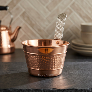 Seau en cuivre martelé avec poignée en bois métallique - Product Image 2