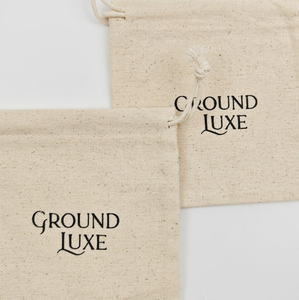 Pochette à cordon en coton biologique imprimée en sérigraphie avec logo personnalisé pour boucles d'oreilles et lunettes - Sac de rangement pour bijoux recyclable - Product Image 6