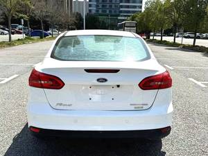 Auto Usado Ford Focus 2015 1.0L GTDi EcoBoost 125 Super Power Style Automático 4 Puertas 5 Plazas HATCHBACK en Stock Auto Económico - Product Image 4