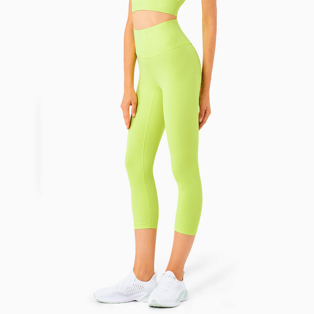 color  3  3/4 capri pants