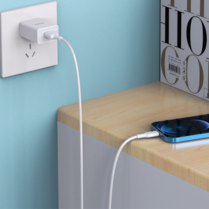 Kakusiga เครื่องชาร์จอัจฉริยะพอร์ต USB เดี่ยวแบบ2.4A มาตรฐานสำหรับโทรศัพท์มือถือ - Product Image 4