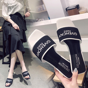Versión Coreana de zapatillas planas con letras para <span class=keywords><strong>mujer</strong></span>, <span class=keywords><strong>zapatos</strong></span> de playa cómodos, simples y versátiles a la moda en verano - Product Image 1