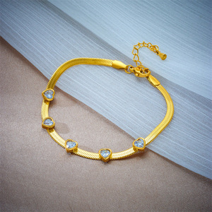 Conjunto de pulsera de collar de hueso de serpiente transparente de alta calidad a la moda, acero de titanio de circón de amor de lujo para ocasiones de regalo - Product Image 3