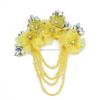 Applique florale 3D faite à la main avec strass, perles et pompons en cristal pour la décoration de vêtements, chaussures, sacs et robes de mariée DIY
