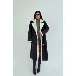 Manteau en laine noire avec détails en fourrure de vison et de lapin, simple boutonnage, fermeture tissée, ceinture zippée, imprimé motif animal, parka - Product Image 3