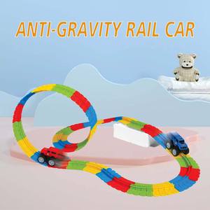 Piste de voiture anti-gravité Boss Hog, ensemble de jeu d'intérieur 92 pièces pour enfants, apprentissage précoce et divertissement avec un design d'orbite coloré - Product Image 4