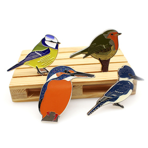 Épingles en émail doux de type nouveau, en gros, avec logo de dessin animé mignon, épingles à revers, épingles en métal personnalisées, artisanat en métal, animaux d'anime - Product Image 1