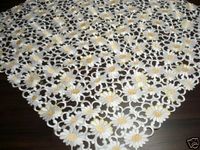 Nappe jetable en polyester/coton non tissé, broderie à la main motif marguerite, 85x85cm