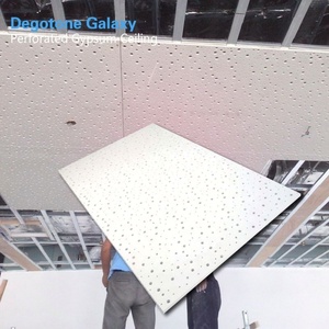 Plafond en plaques de plâtre perforées, design sans joint, panneaux acoustiques, <span class=keywords><strong>isolation</strong></span> <span class=keywords><strong>phonique</strong></span>, fourniture directe usine, régulièrement en stock. - Product Image 1