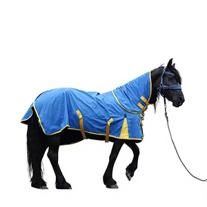 Manta para Caballo Ligera, Resistente, Impermeable y Transpirable, Fabricada con Tela Oxford 600D, Cuello Alto, Solapa Grande para la Cola, 4 Correas para las Patas, para Invierno - Product Image 1