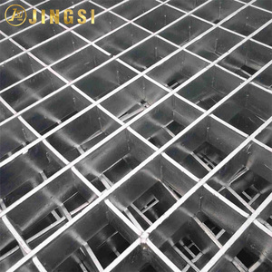 <span class=keywords><strong>Grille</strong></span> en acier galvanisé à chaud pour passerelle, <span class=keywords><strong>grille</strong></span> en acier non traité, <span class=keywords><strong>grille</strong></span> de gouttière, <span class=keywords><strong>grille</strong></span> de construction, directement de l'usine - Product Image 2