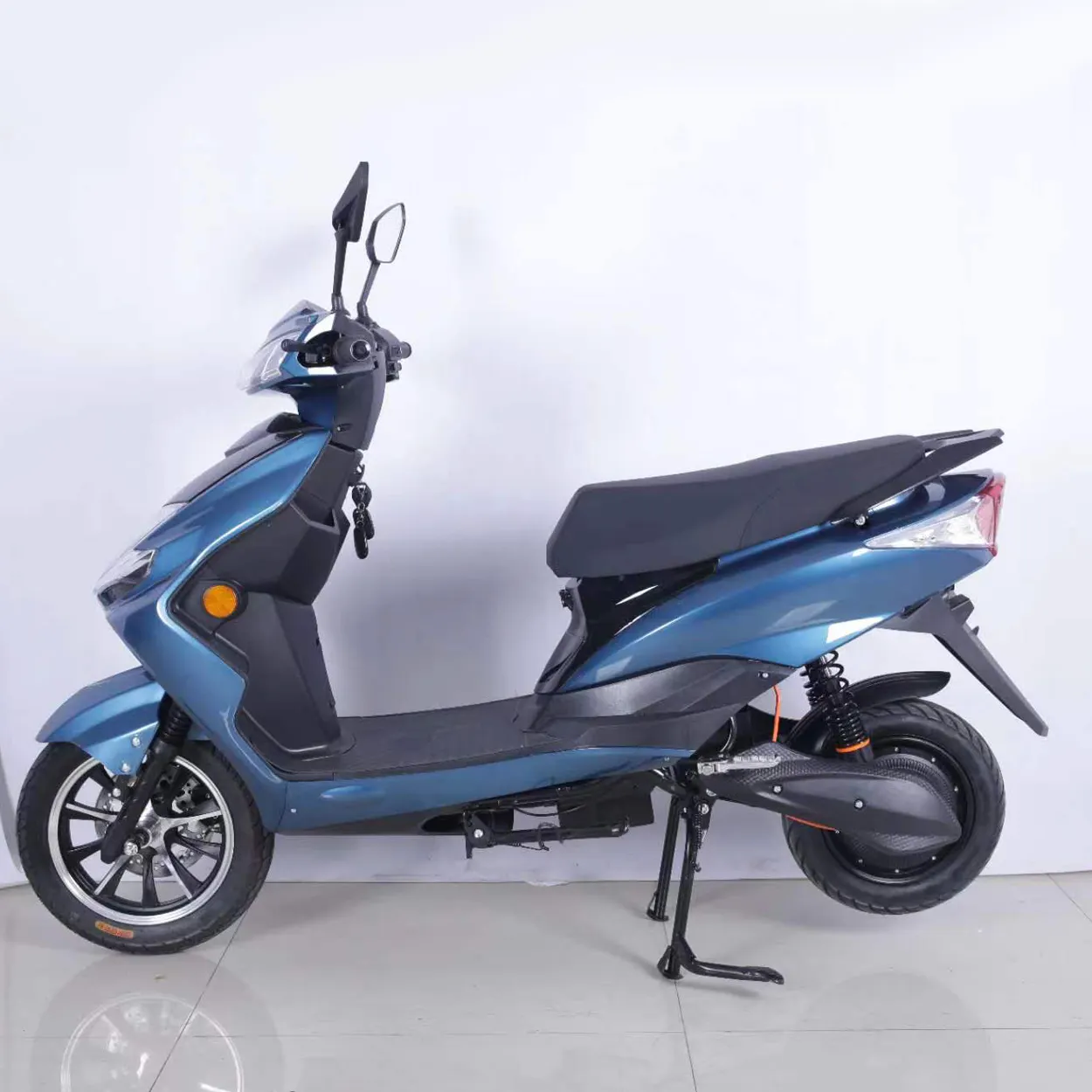 2024 중국 공장 뜨거운 판매 새로운 유형 싼 높은 힘 CKD 전기 오토바이 페달 전기 자전거 판매