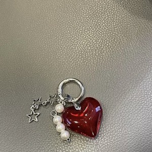 Porte-clés mousqueton en métal écologique avec grand cœur rouge perlé, design de niche, pendentif haut de gamme pour voiture et sac, accessoires tendance - Product Image 2