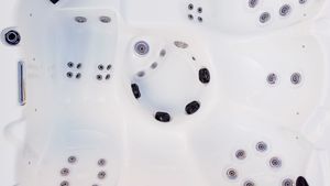 อ่างสปา อ่างน้ําร้อนกลางแจ้งสําหรับ 5 คนและห้องน้ําร้อนสําหรับขาย - Product Image 3