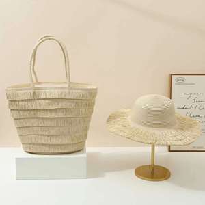 Sac fourre-tout tendance grande capacité pour femme avec fermeture éclair, nouveau sac de plage en paille tressée 2025 avec pompons - Product Image 5