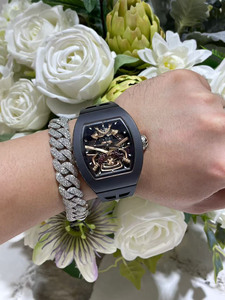 Nuevo y Moderno Reloj Mecánico Automático Tourbillon de Cerámica Negra de Alta Calidad 47 Black Knight para Hombre - Product Image 3