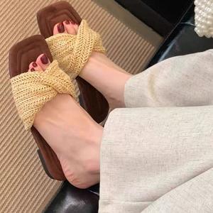 Tongs antidérapantes respirantes en tricot, confortables pour les plages sablonneuses et les loisirs en bord de mer, à semelle plate et bout carré - Product Image 6