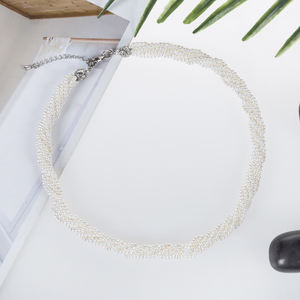 Collar de Perlas Blancas Cultivadas con Cadena Trenzada de 6 Filas de 18 Pulgadas, Perlas de 3 mm - Product Image 5