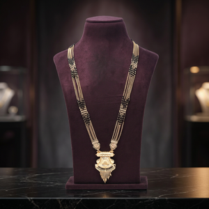 สร้อยคอเคลือบทองจี้พระสูตรอินเดียแบบดั้งเดิมพร้อมลูกปัดสีดำทอง mangalutra - Product Image 2