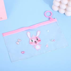 Bolsa de Lápices con Cierre de Cremallera de Dibujos Animados Reciclable, Linda Bolsa de Papelería para Estudiantes, Bolsa de Lápices de PVC Impermeable Transparente con Cierre Hermético y Serigrafía - Product Image 3