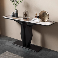 Table console moderne en acier au carbone avec plateau en marbre pour entrée de villa de luxe et table d'appoint de couloir