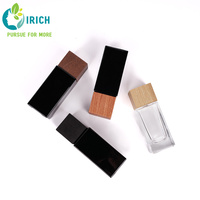 Botella de Perfume Cuadrada Negra Personalizada con Pulverizador y Tapa de Madera/Bambú, 30ml/50ml/100ml, No Reutilizable, con Logotipo Personalizado