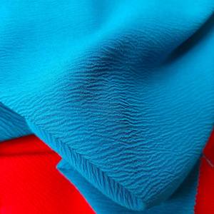 TIK TOK ENGLISH SATIN MELISSA NS POLYESTER SPANDEX CREPE CRINKLE ANTS WRINKLED WOVEN SPANDEX HOT SALE pour jupe abaya bandeau - Product Image 4