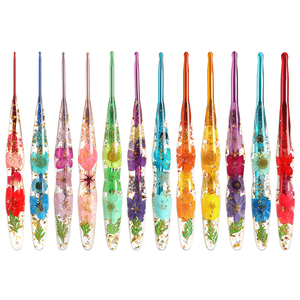 Kit de <span class=keywords><strong>crochet</strong></span> 9 pièces en oxyde d'aluminium coloré avec poignée transparente en forme de fleur pour la création de bijoux DIY - Product Image 6