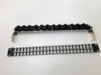 Panel de Conexiones en Blanco de Alta Densidad 1U 48 Puertos Cat6 UTP RJ45/RJ11 con Barra Trasera de Material SPCC Color Negro