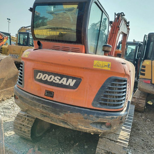 รถขุดตีนตะขาบ Doosan DX60-9C สีส้ม น้ำหนักใช้งาน 6 ตัน ความจุบุ้งกี๋ขุด 0.23 ลูกบาศก์เมตร มอเตอร์เกียร์แบริ่ง กำลัง 39 กิโลวัตต์ - Product Image 5