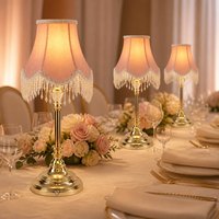 Lampe de table rechargeable rose « Light up Every Promise » avec franges perlées pour la décoration de réceptions de mariage et d'événements nuptiaux