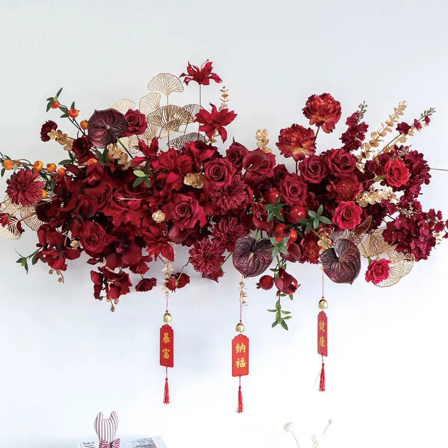 Rood En Goud Gesimuleerde Bloemenkunst Nieuwe Feestelijke Sfeer Commerciële Schoonheid En Muur Opknoping Met Kunstbloemen