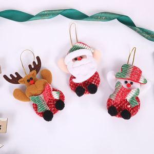 Décoration de fenêtre ludique pour Noël : petit pendentif bonhomme de neige et renne pour personnes âgées - Product Image 1