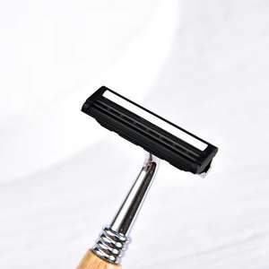 Vente en gros de rasoirs jetables biodégradables en bambou, carte de logo en acier, lame à double caractéristique, poignée d'impression couleur pour hôtels occidentaux - Product Image 5