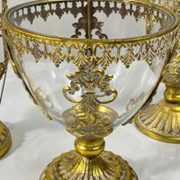 Décoration de maison de luxe, centre de table américain en forme de fleur découpée, vases en fer forgé doré, ornements en verre vintage pour mariage