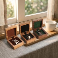 Graviertes Logo Blanko Quadratische Brosche Manschettenknöpfe Ohrringe Ehering-Set Massives Walnussholz Elegante Holzverpackung Schmuckbox Geschenk