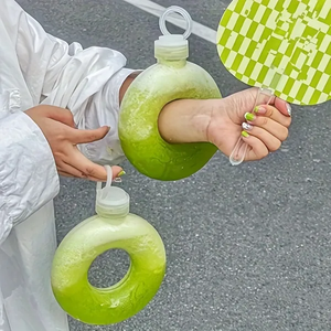 Bouteille en forme de beignet pour enfants, logo personnalisé, 16 oz, 500 ml, thé au lait, jus, eau, boisson en PP, résistance aux hautes températures, bouteille en forme de beignet - Product Image 6