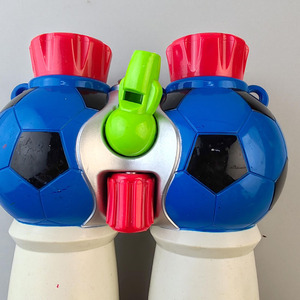 แว่นตาฟุตบอลสองในหนึ่งพร้อมนกหวีด สำหรับเชียร์กีฬา ดูการแข่งขัน กล้องโทรทรรศน์ทรงกลม ของขวัญส่งเสริมการขาย ของเล่น ปรับแต่งโลโก้ได้ - Product Image 3