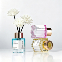 Diffuseur de parfum d'ambiance en gros, mini, de luxe, moderne, 50 ml, écologique, longue durée, pour la décoration intérieure, avec bâtonnets en rotin et huiles essentielles