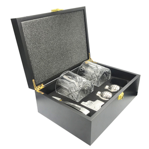 Estante <span class=keywords><strong>de</strong></span> madera reutilizable con forma <span class=keywords><strong>de</strong></span> Granada para whisky, caja <span class=keywords><strong>de</strong></span> madera negra <span class=keywords><strong>de</strong></span> alta calidad con piedras, cubo <span class=keywords><strong>de</strong></span> hielo, juego <span class=keywords><strong>de</strong></span> regalo con <span class=keywords><strong>gafas</strong></span> - Product Image 5