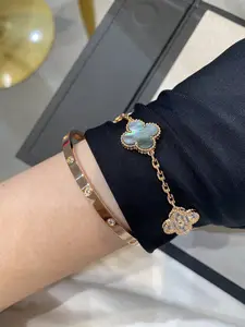 Braccialetti di gioielli di alta qualità a quattro foglie di trifoglio bracciale regalo per la festa della mamma set di gioielli di moda accessori femminili braccialetto