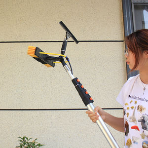 Brosse de nettoyage <span class=keywords><strong>pour</strong></span> panneaux solaires Brosse de nettoyage multifonctionnelle à jet d'eau Poteau alimenté en eau avec brosse de nettoyage de vitres avec grattoir - Product Image 2