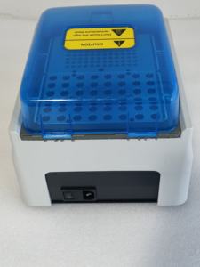 Incubateur à bain-marie de 60 L, fluctuation de température de 0,5 °C - Product Image 3