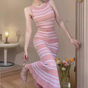 <span class=keywords><strong>เด</strong></span><span class=keywords><strong>รส</strong></span>สายเดี่ยวถักนิตติ้งหรูหราสำหรับผู้หญิง ฤดูใบไม้ผลิ/ฤดูร้อน ทรงเข้ารูป กระโปรงยาวคลุมเข่า ผ้าไหมน้ำแข็งเนื้อนุ่มพิเศษ - Product Image 1