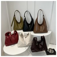 Sac à bandoulière rétro tendance style coréen élégant sac fourre-tout sous le bras à la mode sac pour femme 2025