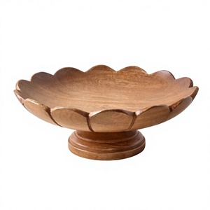 Bol de service en bois d'acacia poli, fait main, style floral vintage, avec base sur pied, compatible lave-vaisselle, pour contact alimentaire, idéal pour les fêtes - Product Image 2