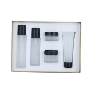 30ml 60ml <span class=keywords><strong>80ml</strong></span> 100ml 120ml Matte trong suốt trên khuôn mặt mỹ phẩm ống kem phun chai thủy tinh thiết lập với nắp màu đen - Product Image 3